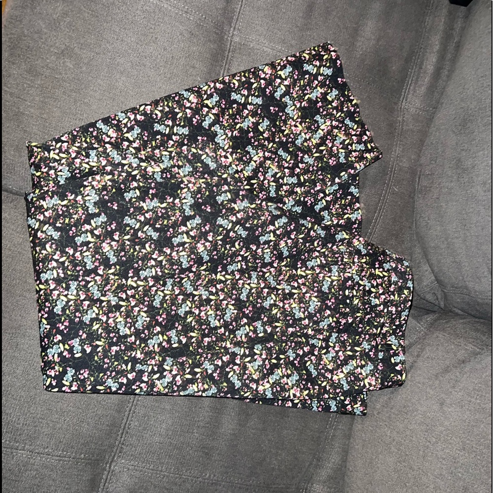 Banana Republic Sloan fit cute flowery pants